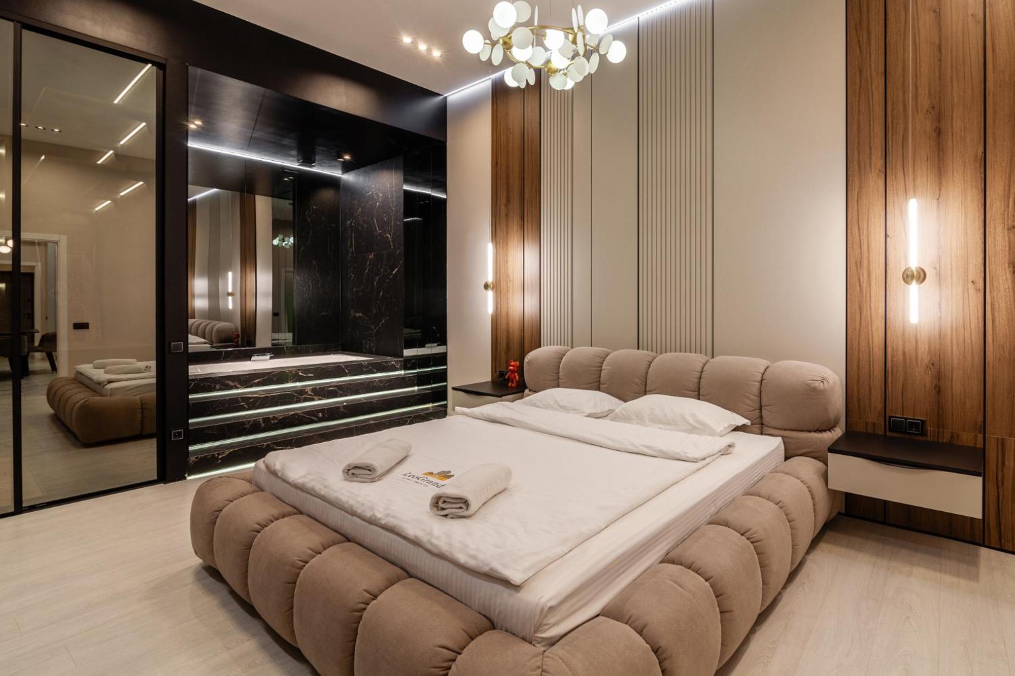 Leogrand Jacuzzi On Malaniuka 2 Apartment Lviv Exterior photo